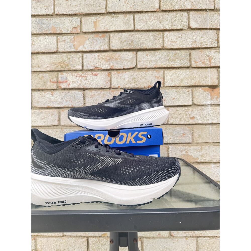 Brooks Athletic Shoes Black Size 10.5 - Picture 3 of 5